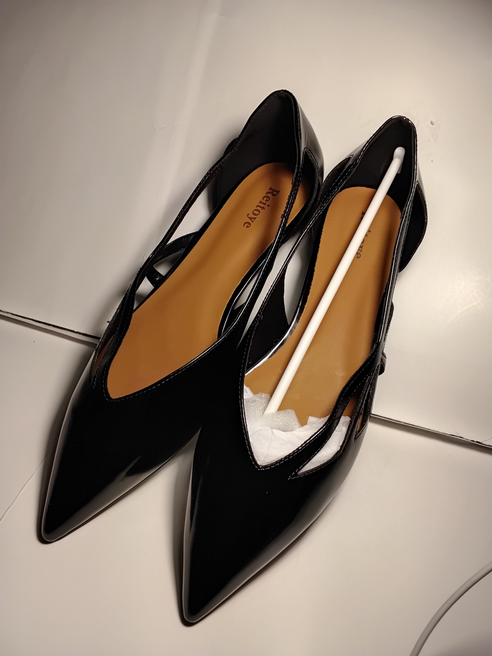 Women’s Black Pointed Toe Slingback Flats - Picture 2 of 6